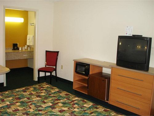 Econo Lodge Bowling Green Exterior photo
